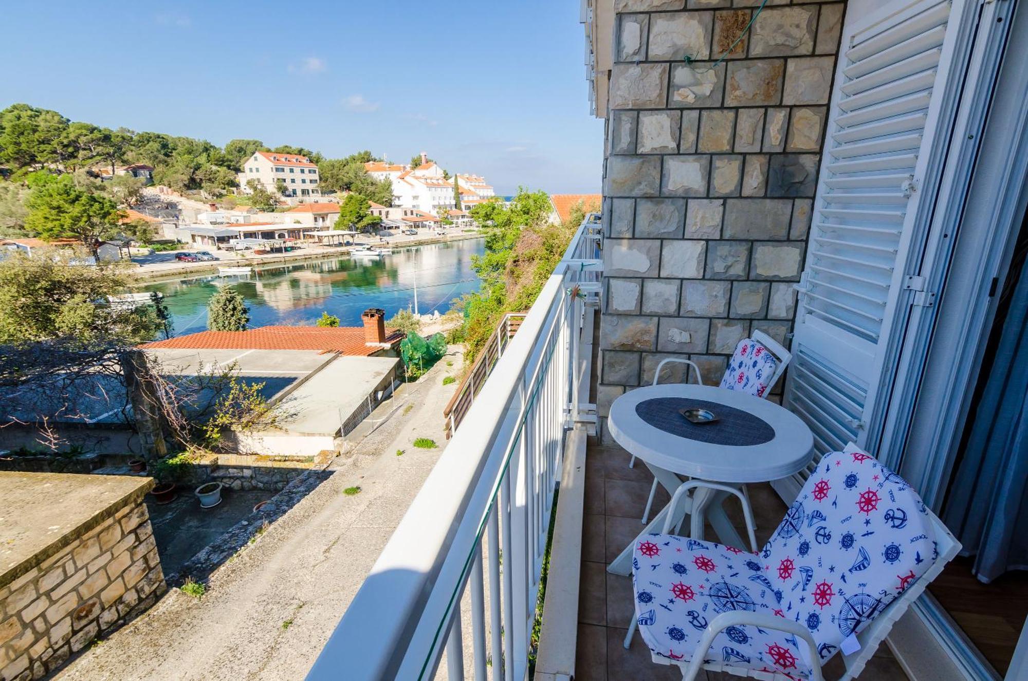 Apartments Lorena Mljet Pomena Exterior foto